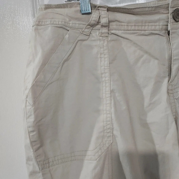Lane Bryant Light Khaki Color Capri Length Pants in Size 14 - Picture 2 of 11